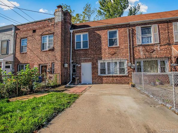 10220 189th Street, Hollis NY 11423