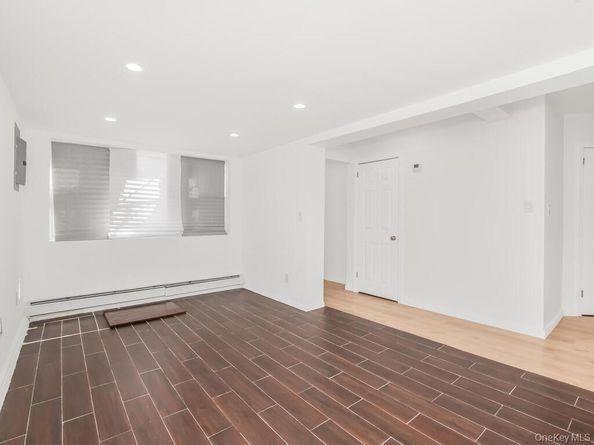 10220 189th Street, Hollis NY 11423