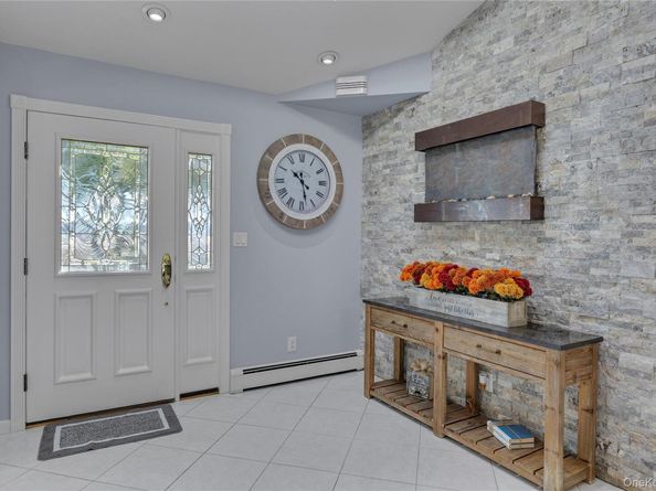 359 Waterside Road, Northport NY 11768