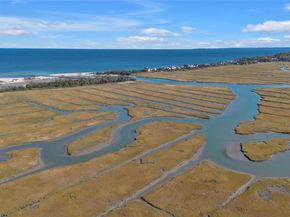 359 Waterside Road, Northport NY 11768