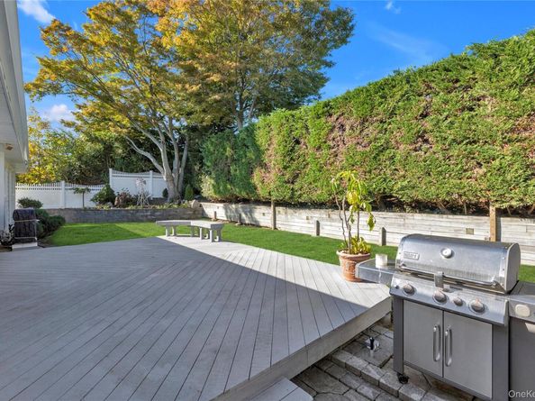 359 Waterside Road, Northport NY 11768