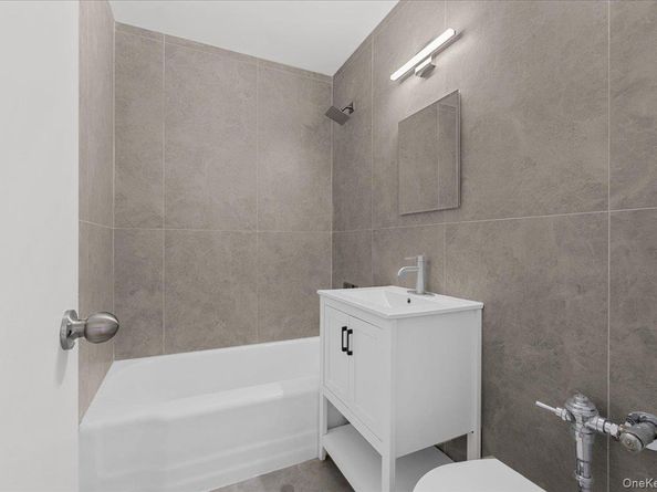 5425 Valles Avenue 6F, Bronx NY 10471