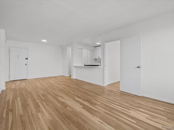 5425 Valles Avenue 6F, Bronx NY 10471