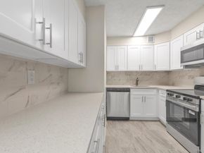 7-25 166 St 2B, Beechhurst NY 11357