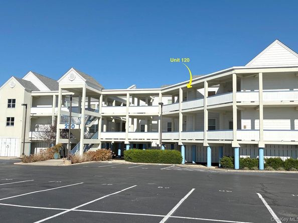 250 Dune 120, Westhampton Beach NY 11978