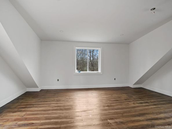 65 Hickory Lane, Bedford NY 10506