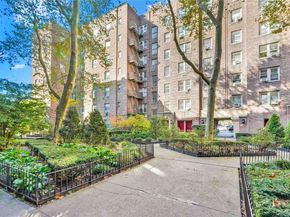 48-50 44th st 4E, Woodside NY 11377