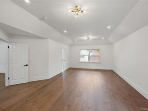 21 Pine Edge Place, Dix Hills NY 11746