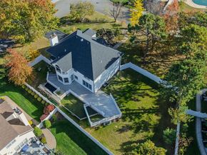 21 Pine Edge Place, Dix Hills NY 11746