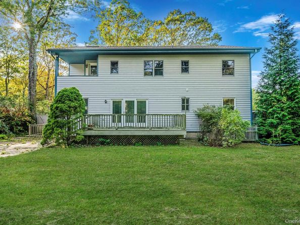 484 Brookhaven Avenue, Riverhead NY 11901