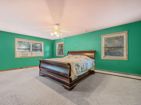 484 Brookhaven Avenue, Riverhead NY 11901