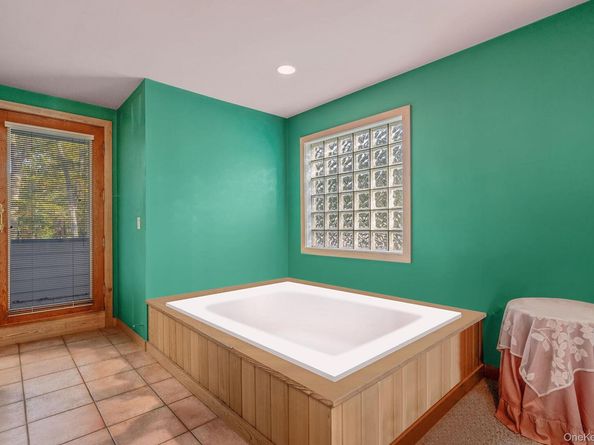 484 Brookhaven Avenue, Riverhead NY 11901
