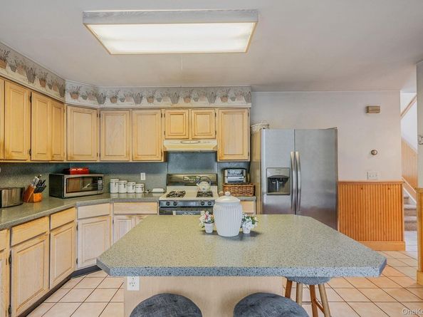 484 Brookhaven Avenue, Riverhead NY 11901