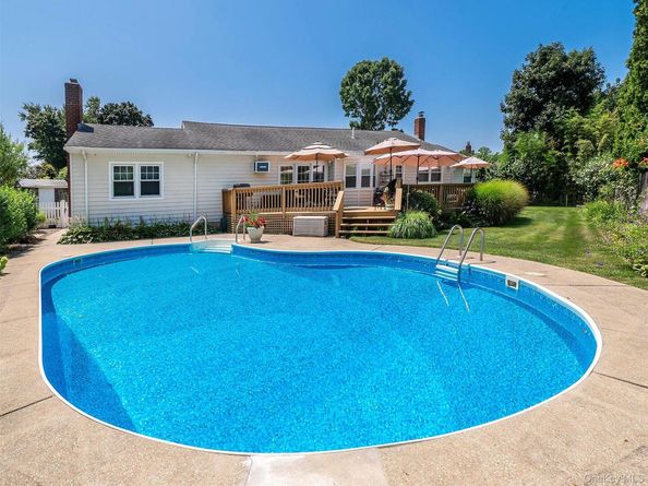 14 Harbor Lane, Glen Head NY 11545