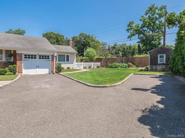 14 Harbor Lane, Glen Head NY 11545