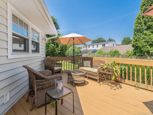 14 Harbor Lane, Glen Head NY 11545