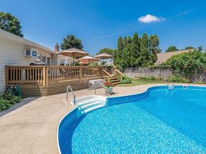 14 Harbor Lane, Glen Head NY 11545
