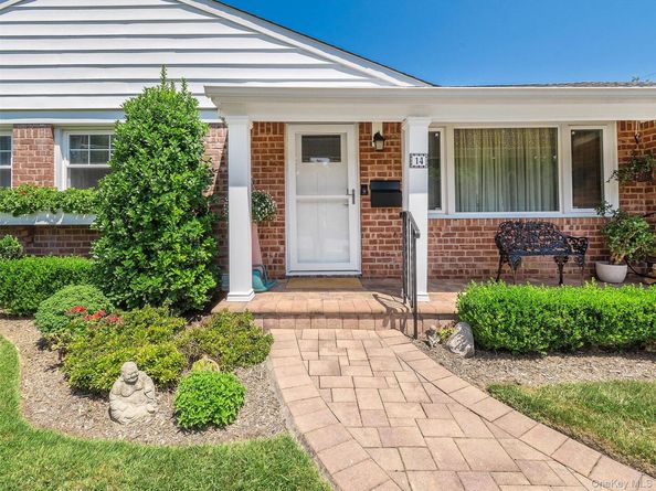 14 Harbor Lane, Glen Head NY 11545
