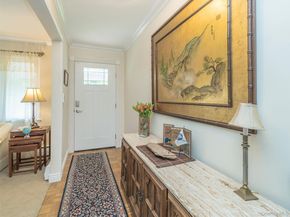 14 Harbor Lane, Glen Head NY 11545