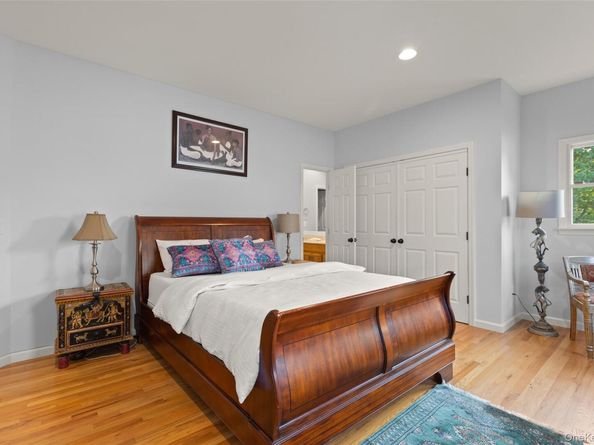 15 Stephans Path, Port Jefferson NY 11777
