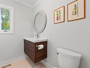 15 Stephans Path, Port Jefferson NY 11777