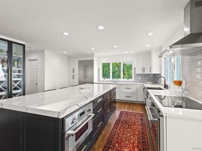 15 Stephans Path, Port Jefferson NY 11777