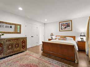 15 Stephans Path, Port Jefferson NY 11777