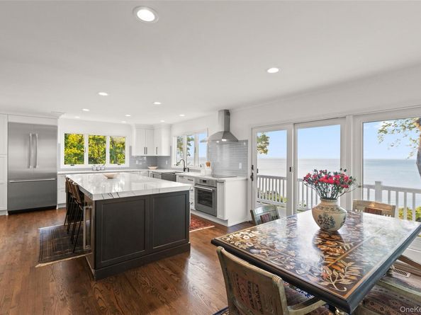 15 Stephans Path, Port Jefferson NY 11777