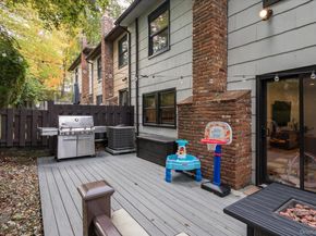 16 Sheffield Hill, Woodbury NY 11797