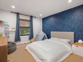 16 Sheffield Hill, Woodbury NY 11797