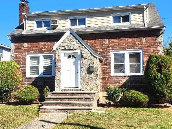 363 Clarendon Road, Uniondale NY 11553