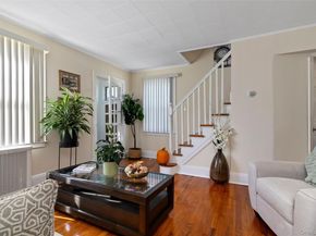 19 Teneyck Avenue, Valley Stream NY 11580