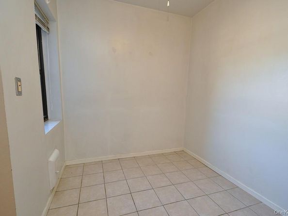 120 Stonelea Place 3M, New Rochelle NY 10801