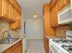 120 Stonelea Place 3M, New Rochelle NY 10801