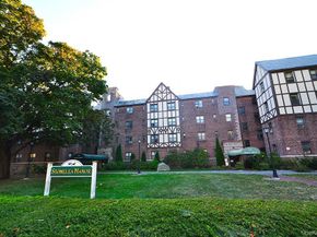 120 Stonelea Place 3M, New Rochelle NY 10801
