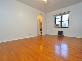 120 Stonelea Place 3M, New Rochelle NY 10801