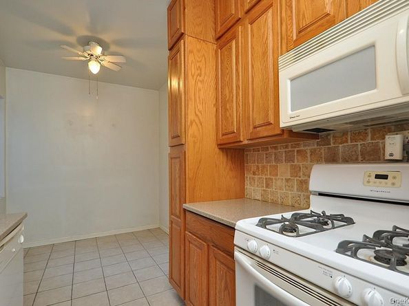 120 Stonelea Place 3M, New Rochelle NY 10801