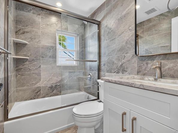 1098 Russell Street, Franklin Square NY 11010