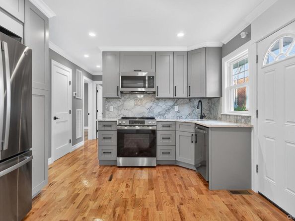 1098 Russell Street, Franklin Square NY 11010