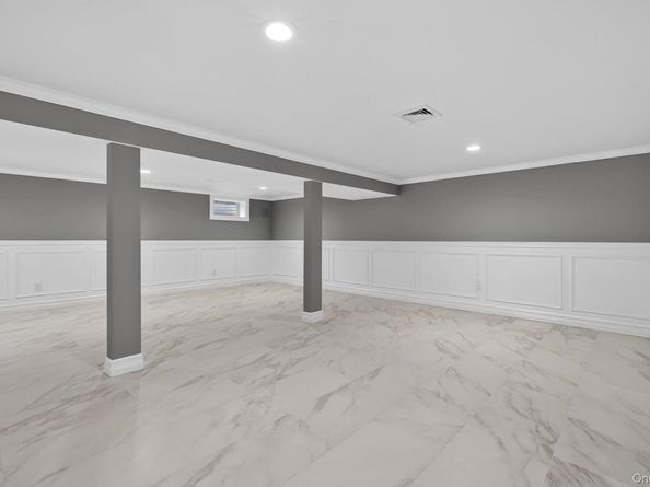 1098 Russell Street, Franklin Square NY 11010