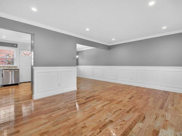 1098 Russell Street, Franklin Square NY 11010
