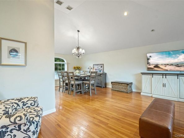 240 Wyngate Drive, Massapequa NY 11758