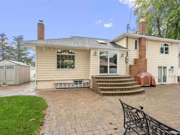 240 Wyngate Drive, Massapequa NY 11758
