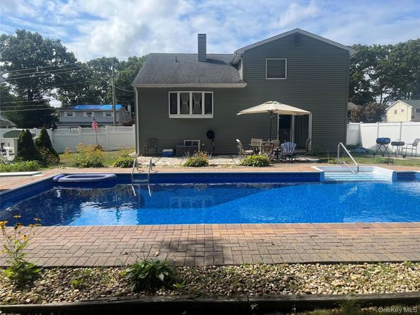 149 Avenue C, Holbrook NY 11741