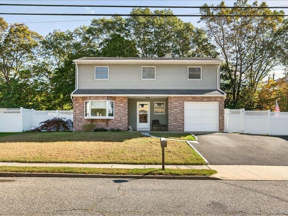 149 Avenue C, Holbrook NY 11741