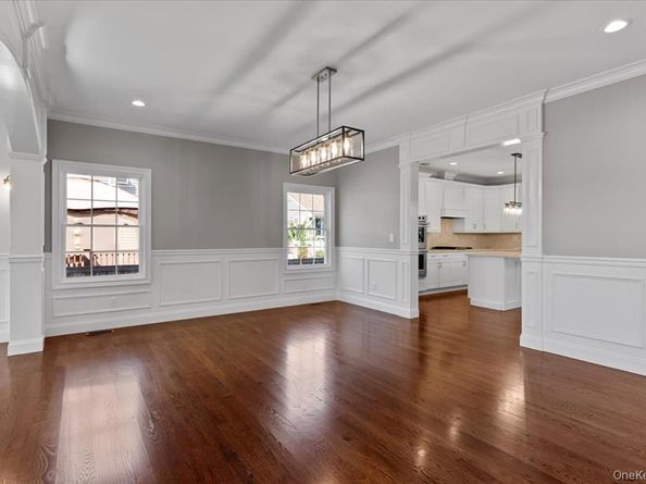 17 Hannington Avenue, Wantagh NY 11793