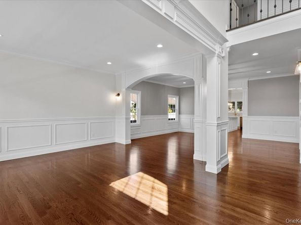 17 Hannington Avenue, Wantagh NY 11793