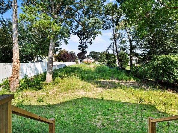 17 Hannington Avenue, Wantagh NY 11793