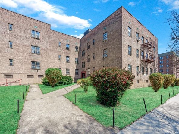 147-11 79th Avenue 1N, Kew Garden Hills NY 11367
