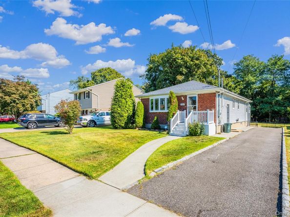 1253 Raymond Road, North Bellmore NY 11710